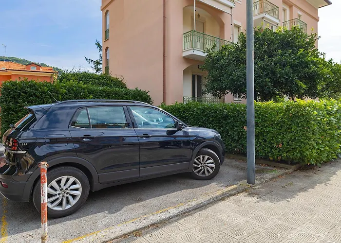 Casa Lella Con Giardino E Parcheggio Privato Apartment Finale Ligure
