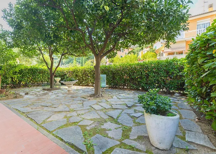Casa Lella Con Giardino E Parcheggio Privato * Finale Ligure
