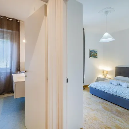 Casa Lella Con Giardino E Parcheggio Privato Lägenhet Finale Ligure