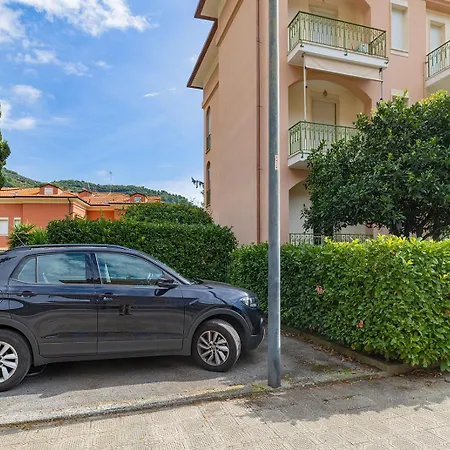 Casa Lella Con Giardino E Parcheggio Privato