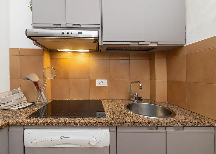 Casa Lella Con Giardino E Parcheggio Privato Finale Ligure